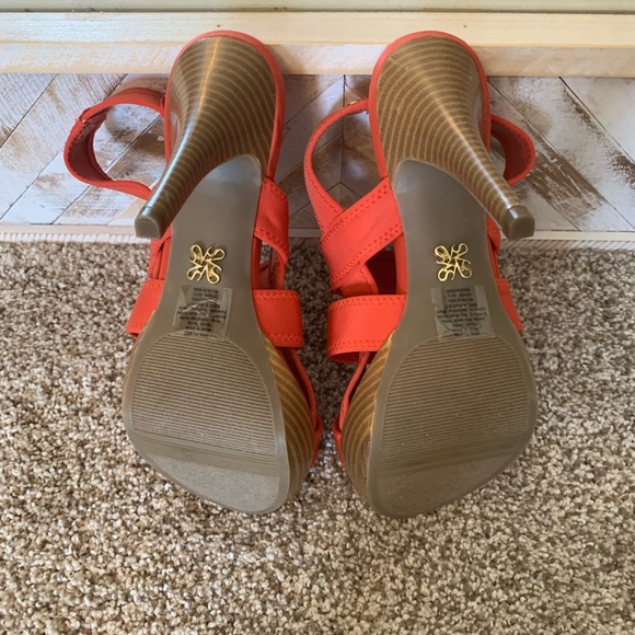 NWOT size 7.5 Simply Vera - Picture 5 of 7